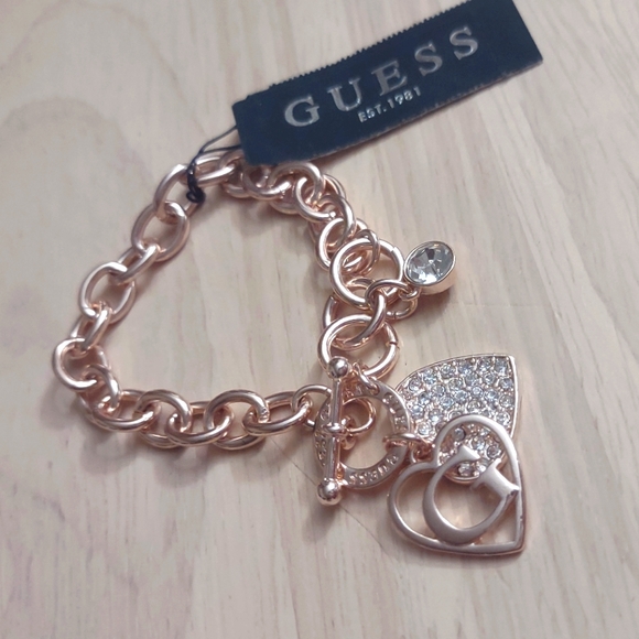Guess Logo Heart Crystal Charm Gold Toggle Clasp Bracelet Y2K Bling - Picture 2 of 2